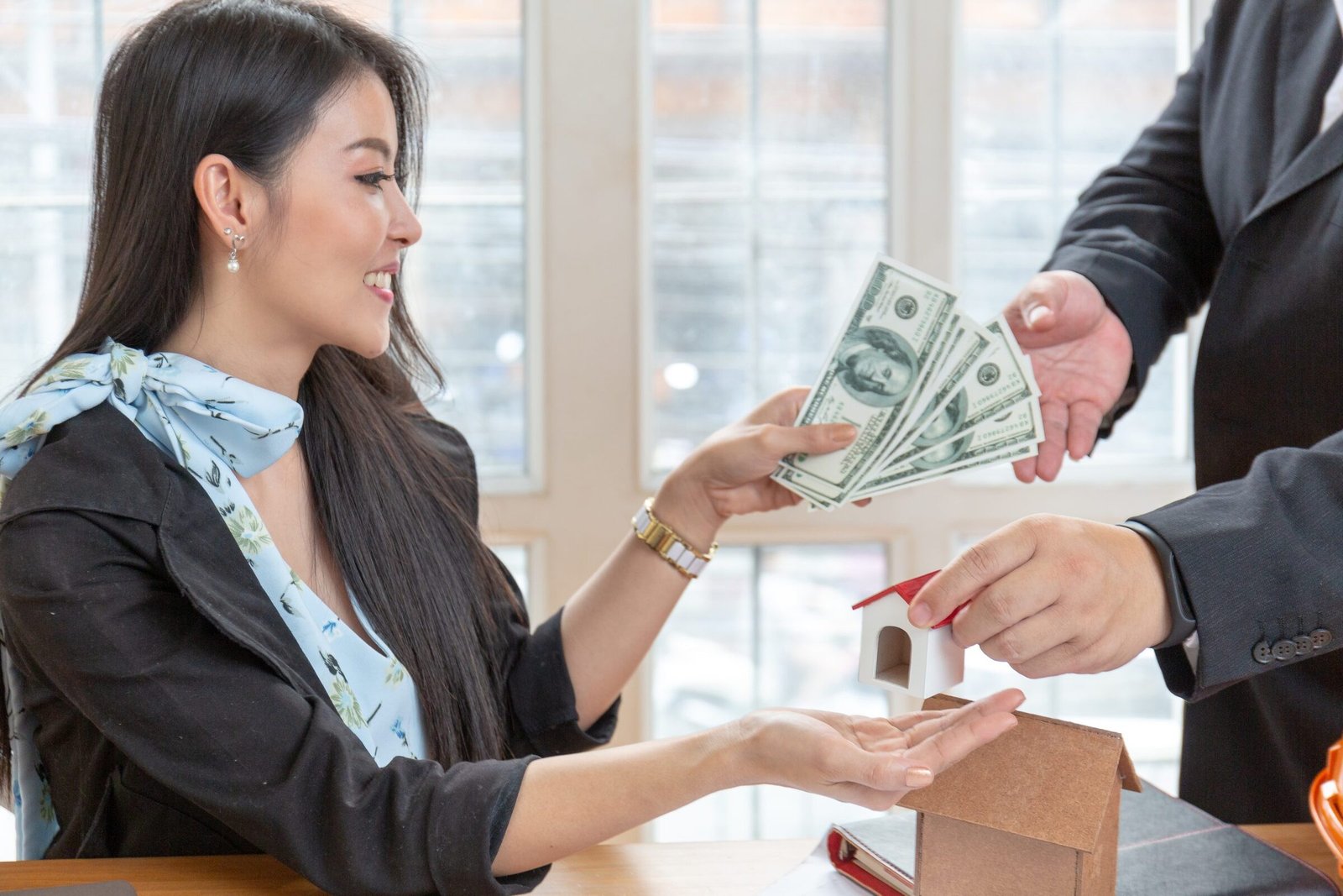 What is the minimum down payment for buying a house in New York? A comprehensive comparison of different loan options.